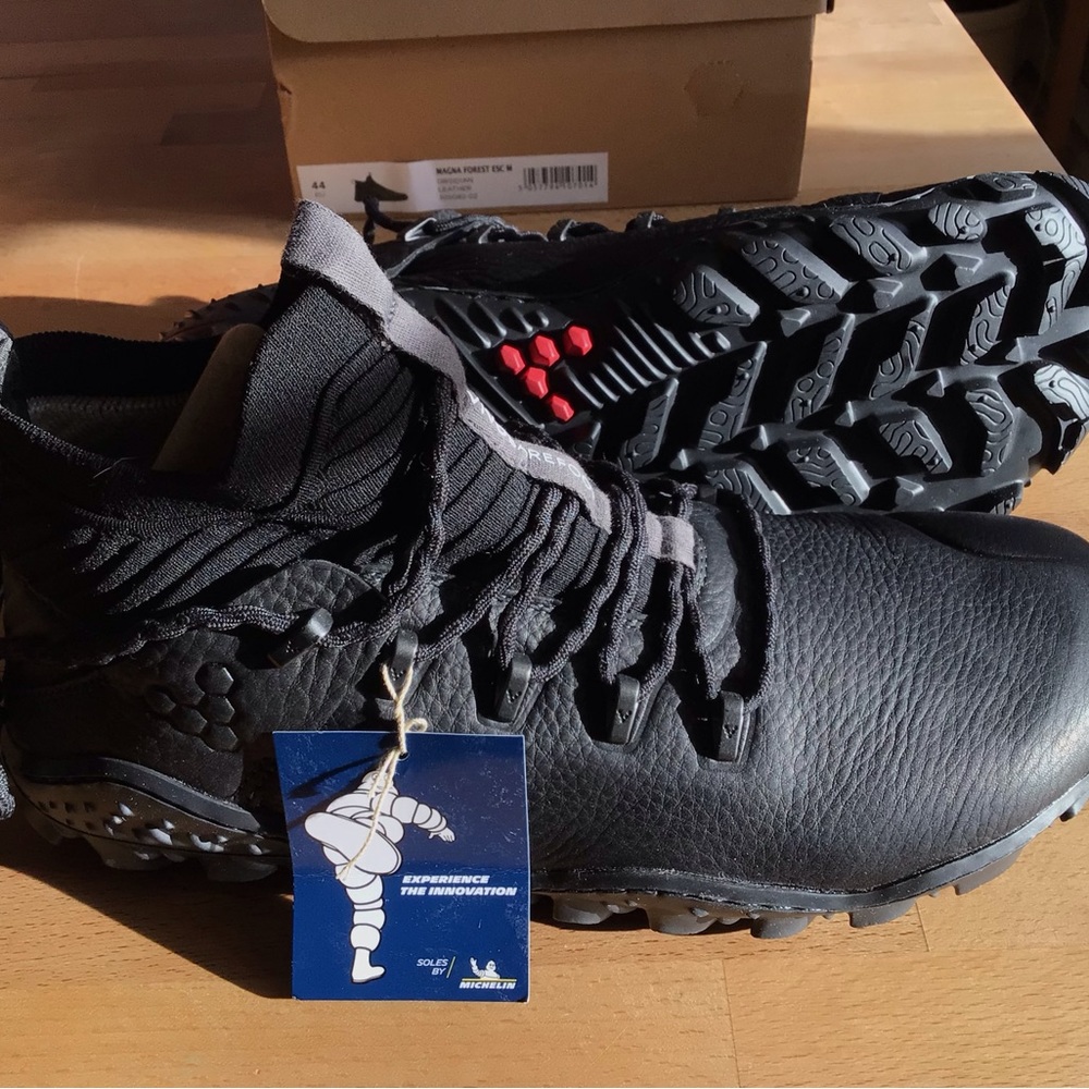 VIVOBAREFOOT MAGNA FOREST ESC euro 44 US 11 NWT